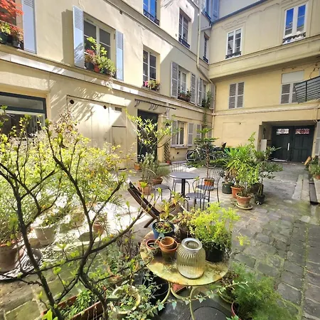 No One The Market * Paris