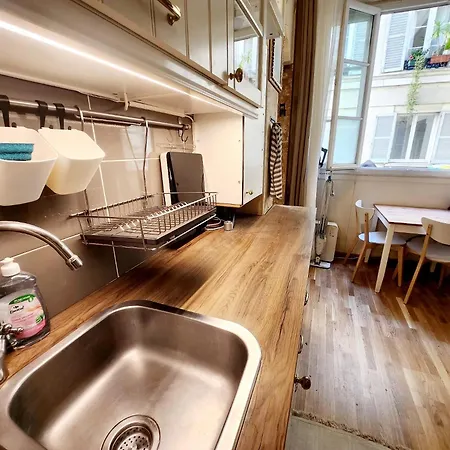 No One The Market Apartment